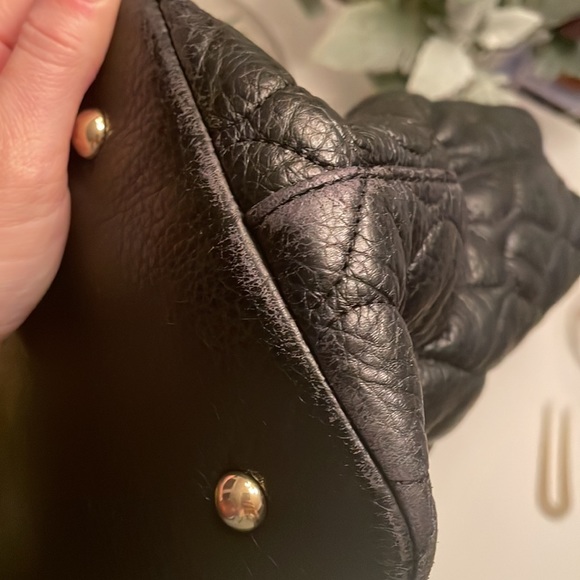 Quilted Large Tote Bag, Leather exterior - Picture 8 of 10